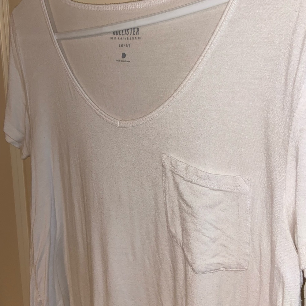 Women’s white tee